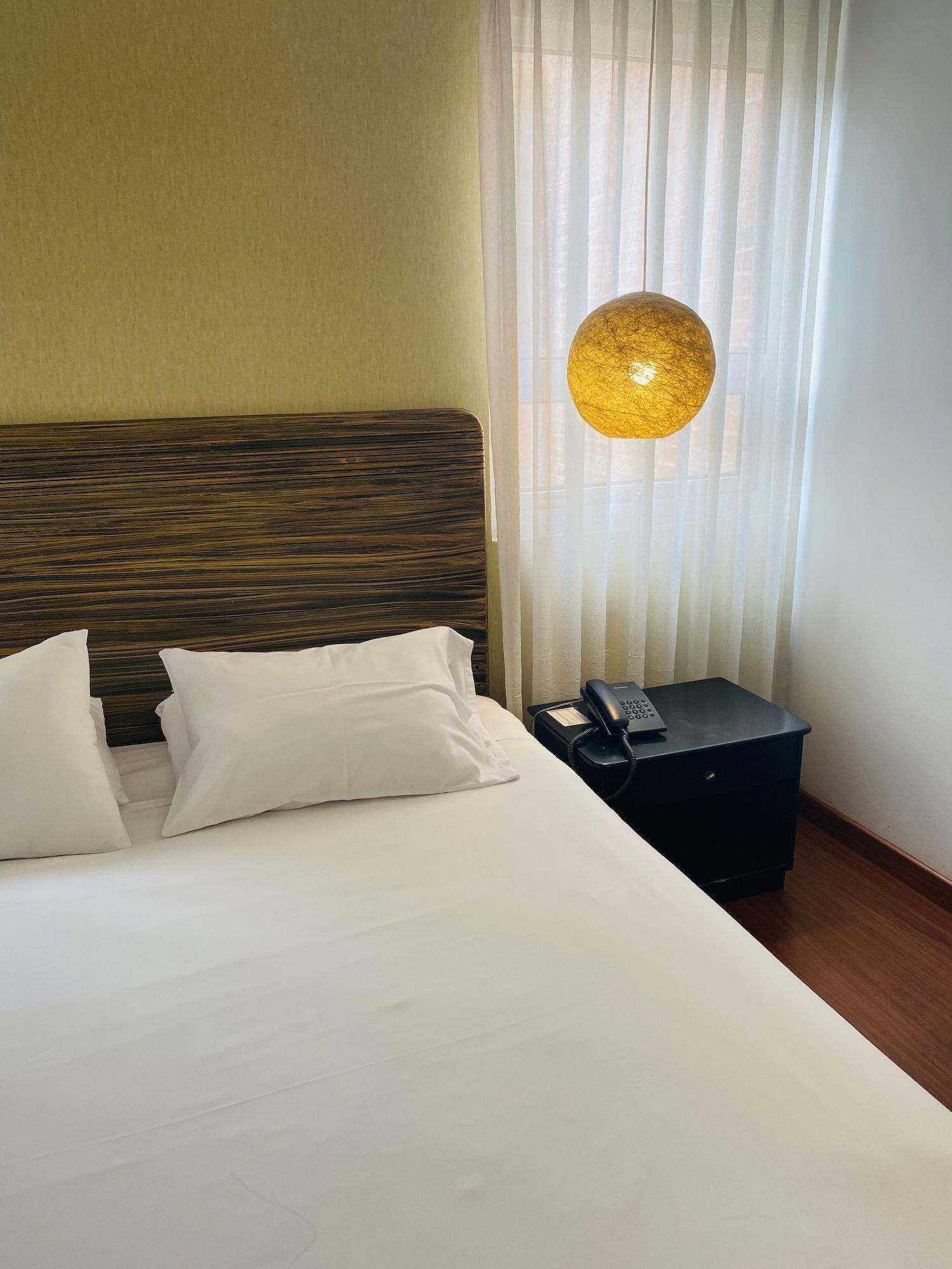 Hotel Retiro 84 By Mij Bogotá Eksteriør billede