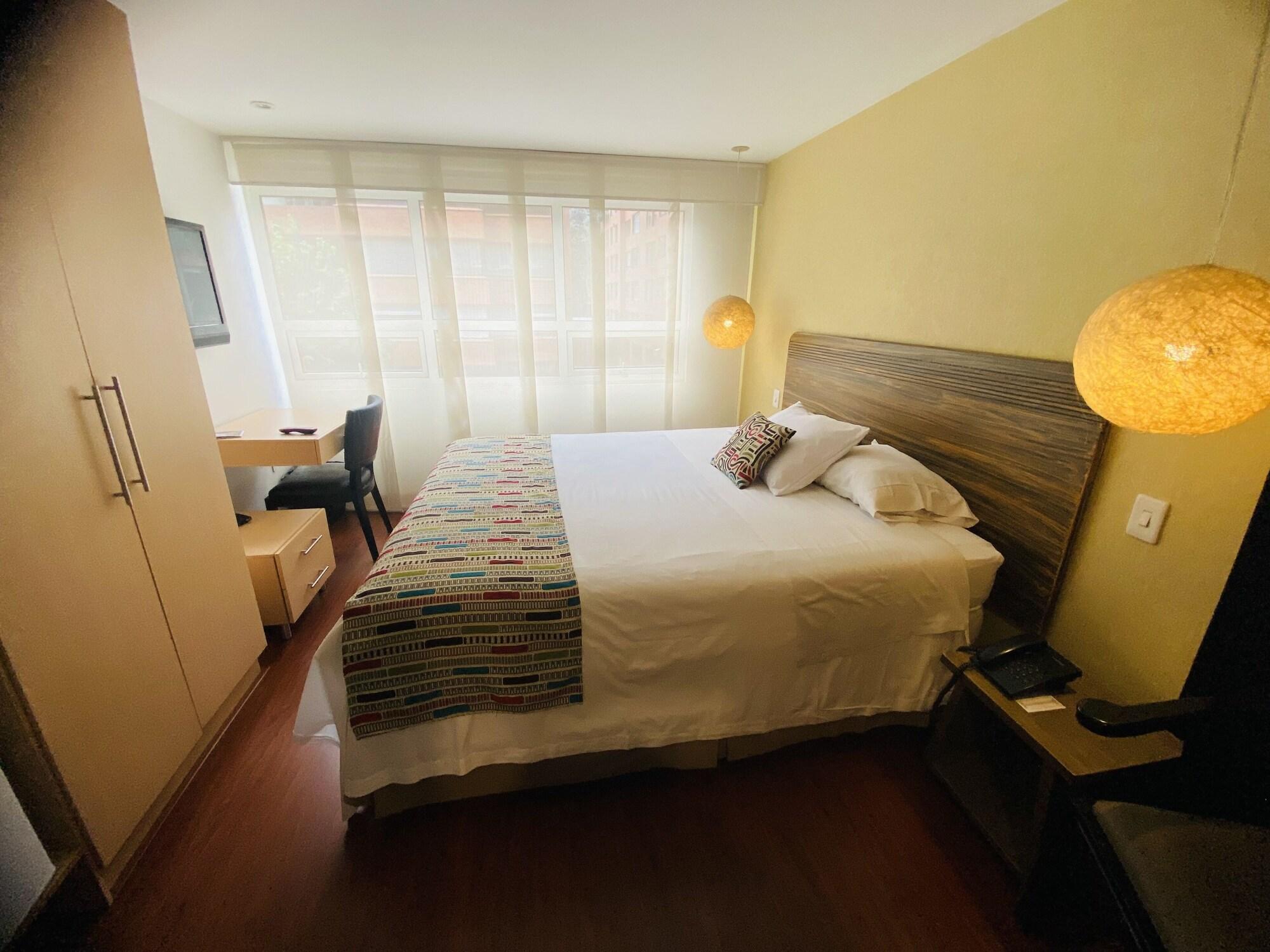 Hotel Retiro 84 By Mij Bogotá Eksteriør billede