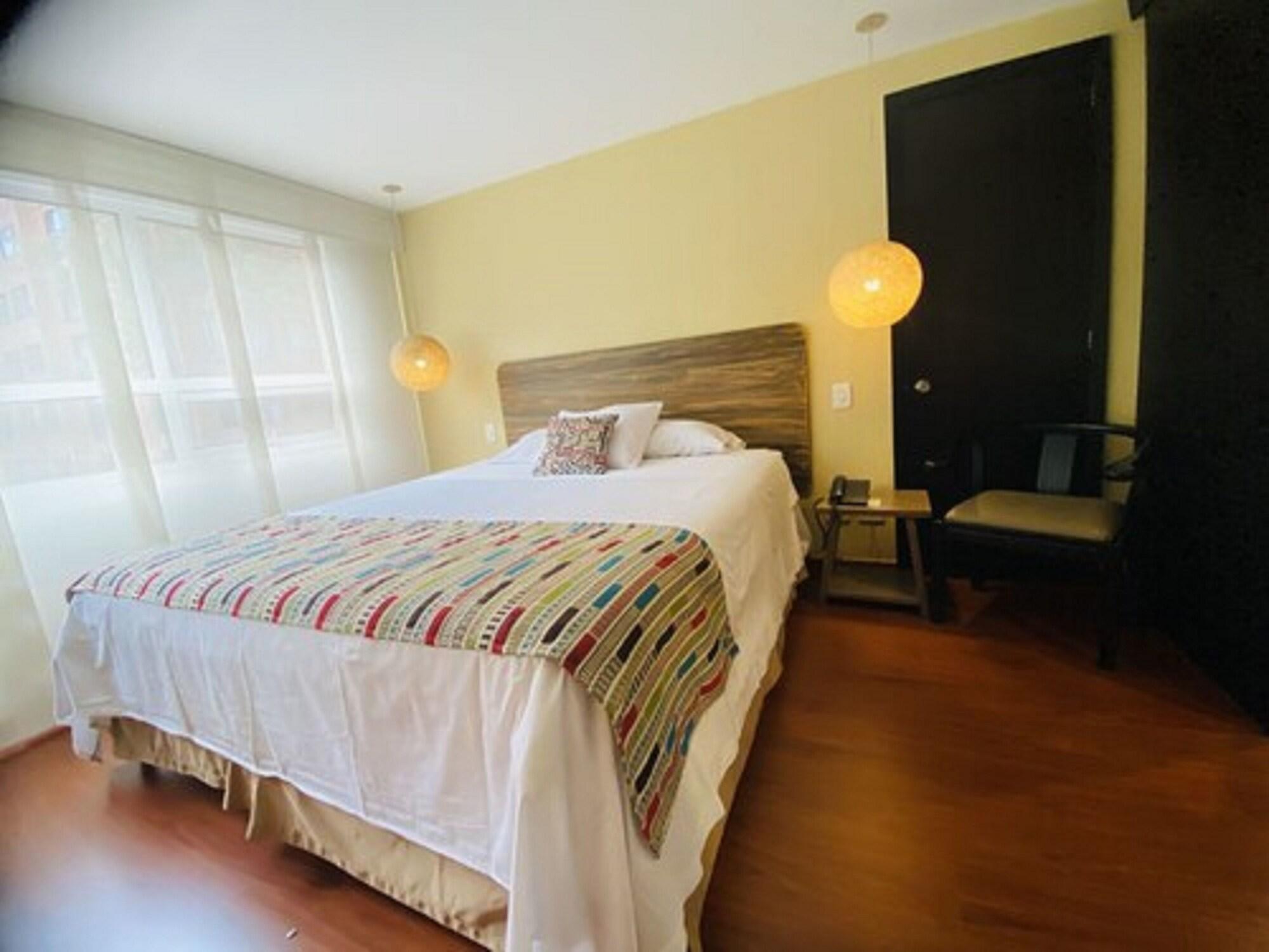 Hotel Retiro 84 By Mij Bogotá Eksteriør billede
