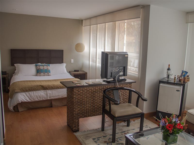 Hotel Retiro 84 By Mij Bogotá Eksteriør billede